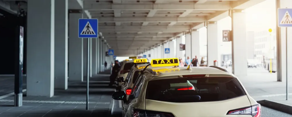 Taxis blancs